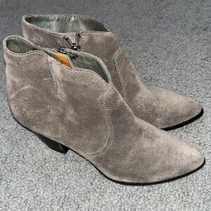 FRYE JENNIFER SUEDE BOOTIES Gray Taupe Side Zip Pointy Toe Heeled Booties 7.5